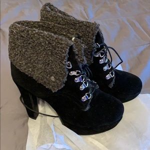 High heel boots